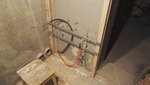 0.5 Выводы питания печки и датчика уровня воды, крепления кронштейнов печки_2.jpg